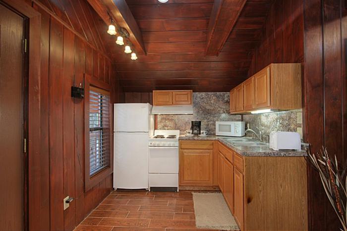 Burnin' Love Gatlinburg Exterior photo